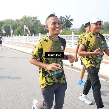 Runner Photo 6926984