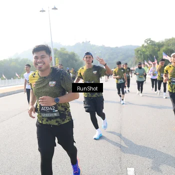 Runner Photo 6926998