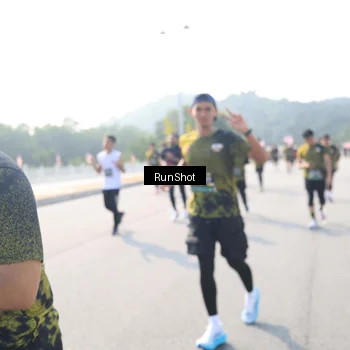 Runner Photo 6927000