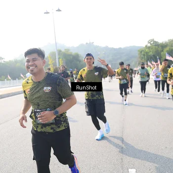 Runner Photo 6927003