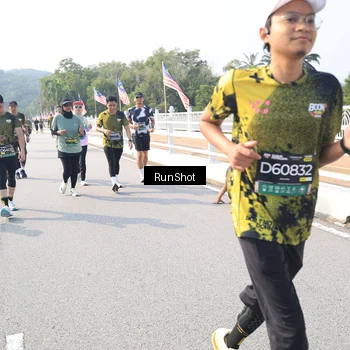 Runner Photo 6927012
