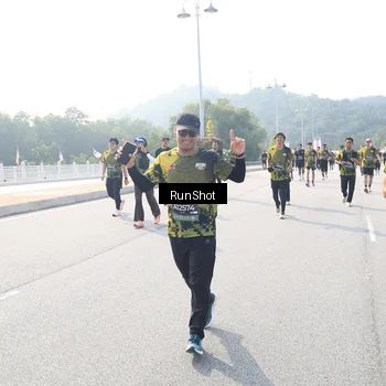 Runner Photo 6927020