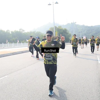 Runner Photo 6927022