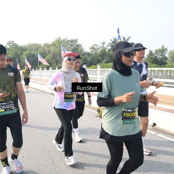 Runner Photo 6927030