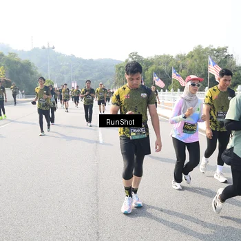 Runner Photo 6927031