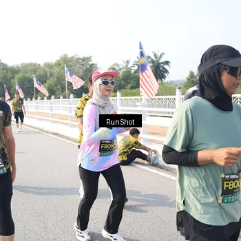 Runner Photo 6927034
