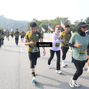 Runner Photo 6927035