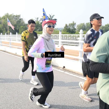 Runner Photo 6927036