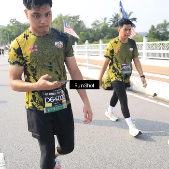 Runner Photo 6927040