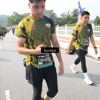 Runner Photo 6927042