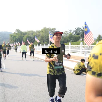 Runner Photo 6927044
