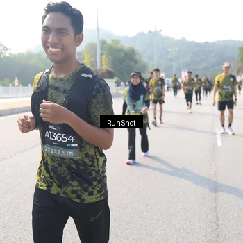 Runner Photo 6927060