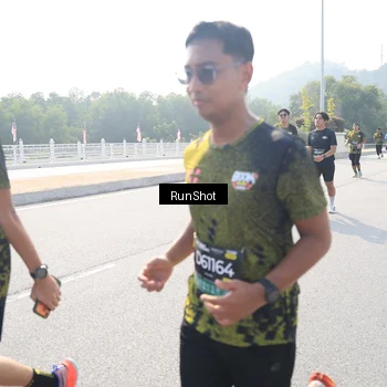 Runner Photo 6927093