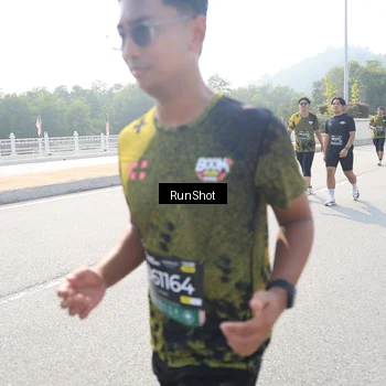 Runner Photo 6927096