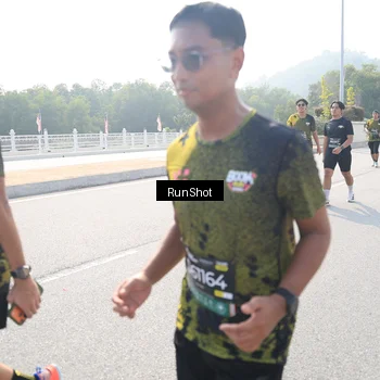Runner Photo 6927099
