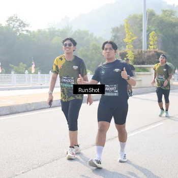 Runner Photo 6927100
