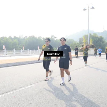 Runner Photo 6927111