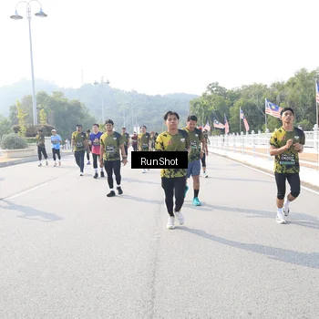 Runner Photo 6927113