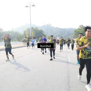 Runner Photo 6927119