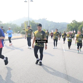 Runner Photo 6927142