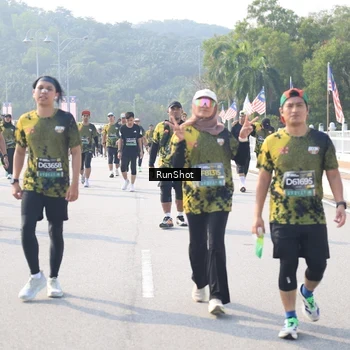 Runner Photo 6927150