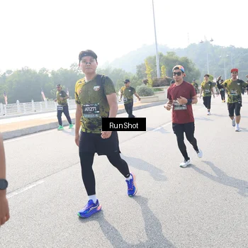 Runner Photo 6927213