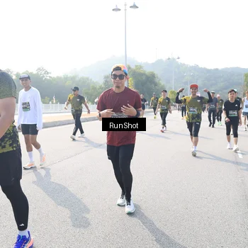 Runner Photo 6927223