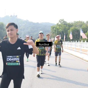 Runner Photo 6927253