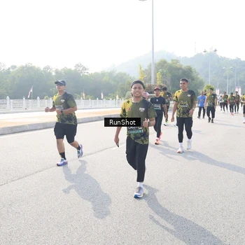 Runner Photo 6927596