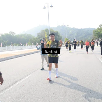 Runner Photo 6927721