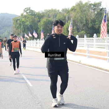 Runner Photo 6927736