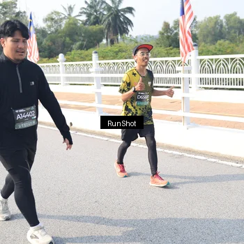 Runner Photo 6927743