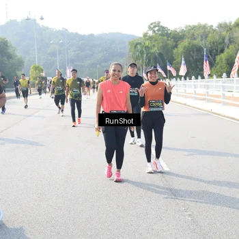 Runner Photo 6927748
