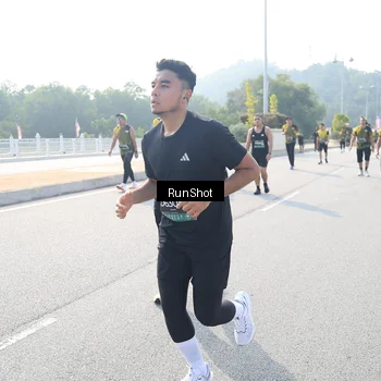 Runner Photo 6927763