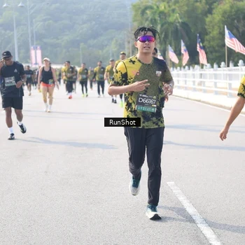 Runner Photo 6927788