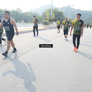 Runner Photo 6927800