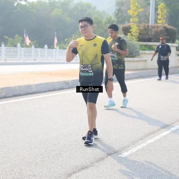 Runner Photo 6927801