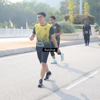 Runner Photo 6927802