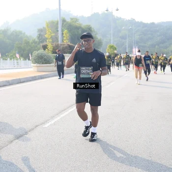 Runner Photo 6927808