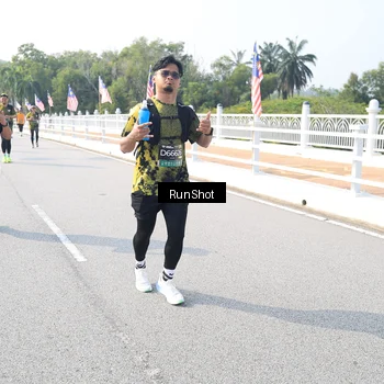 Runner Photo 6927823