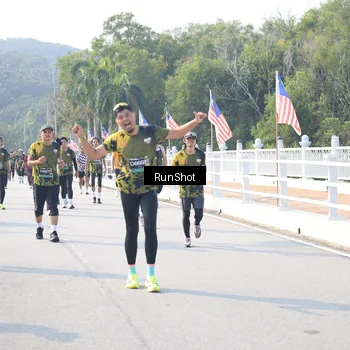 Runner Photo 6927843