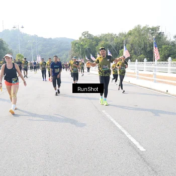 Runner Photo 6927851
