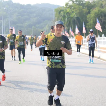 Runner Photo 6927882