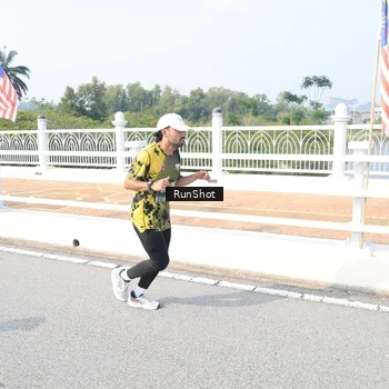 Runner Photo 6927891