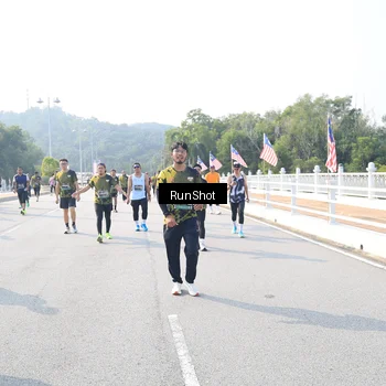 Runner Photo 6927911