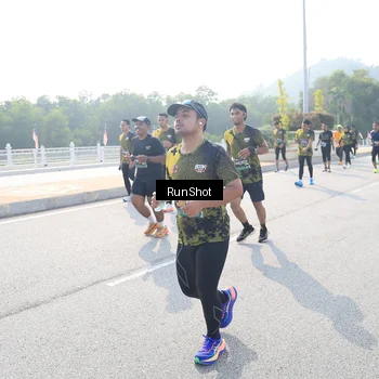 Runner Photo 6927913