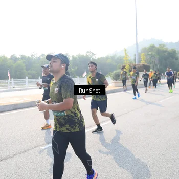 Runner Photo 6927914