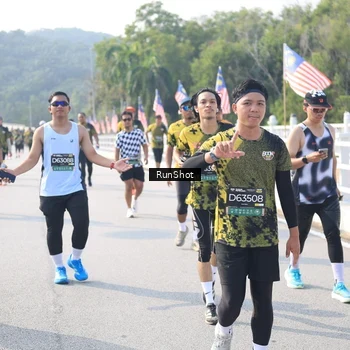 Runner Photo 6927924