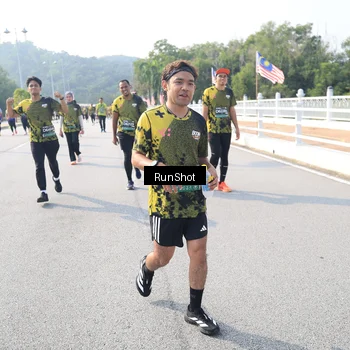 Runner Photo 6927978