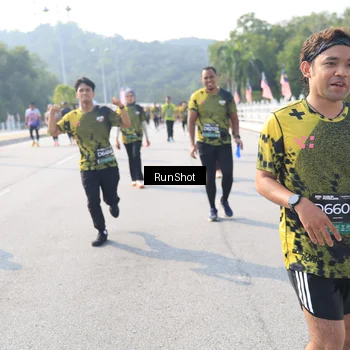 Runner Photo 6927979